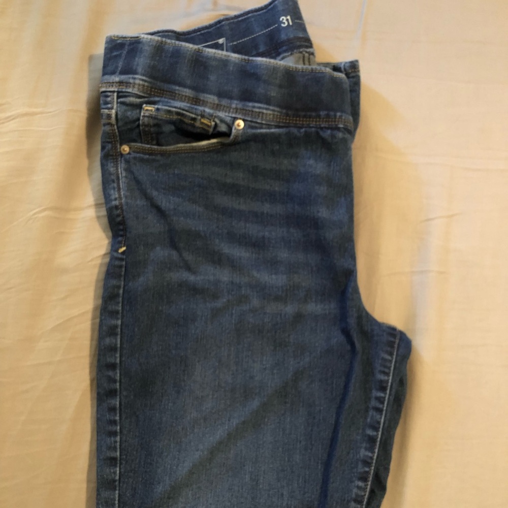 Size 31 Levi yoga band jeans